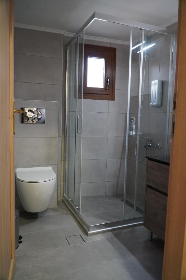 Modern Apartment In Οld Τown Thessaloniki Exterior photo